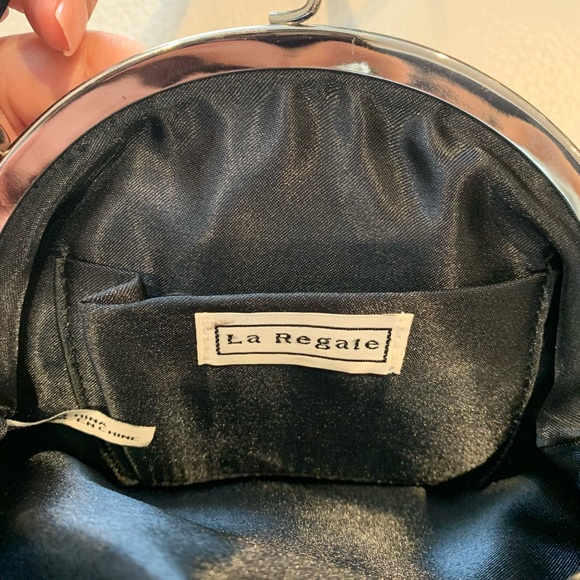 La Regale evening clutch bag - Picture 3 of 6
